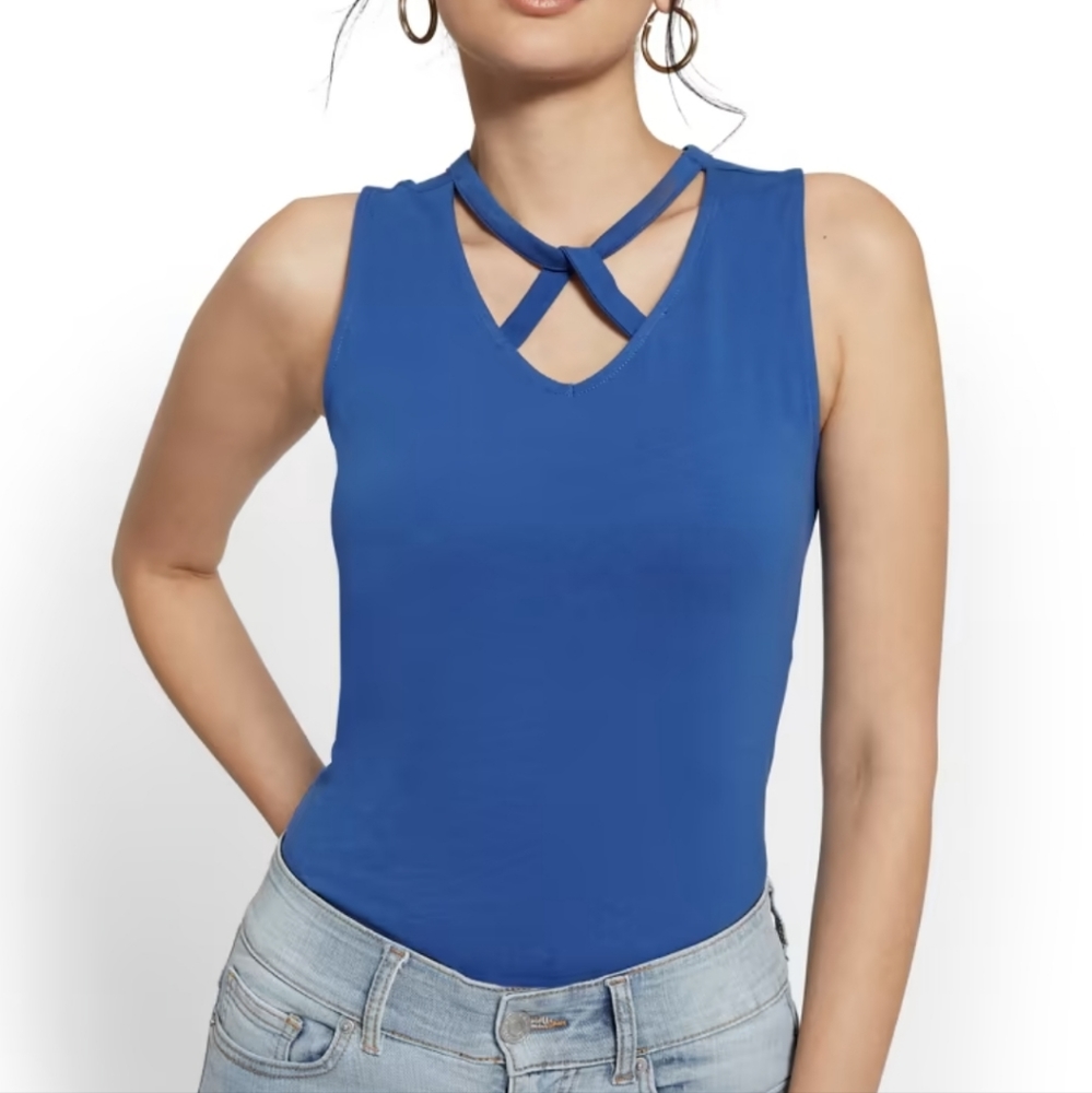 Twist front tank